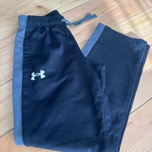 Youth Under Armor sweat pants. Black with gray stripe